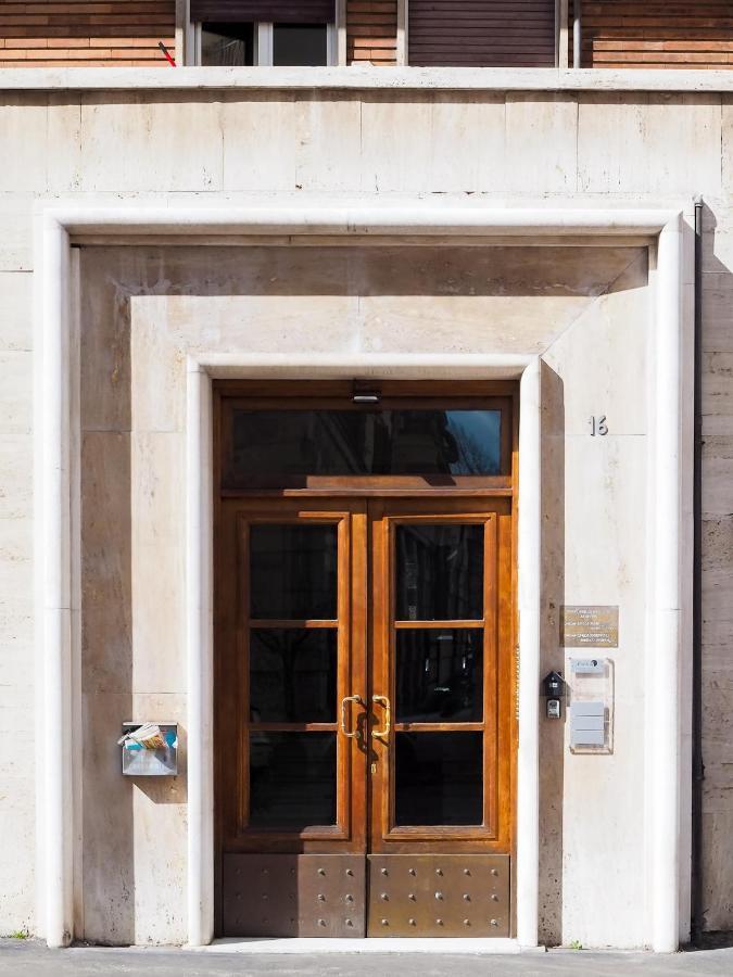 C'Est La Vie Suites Rome Bagian luar foto