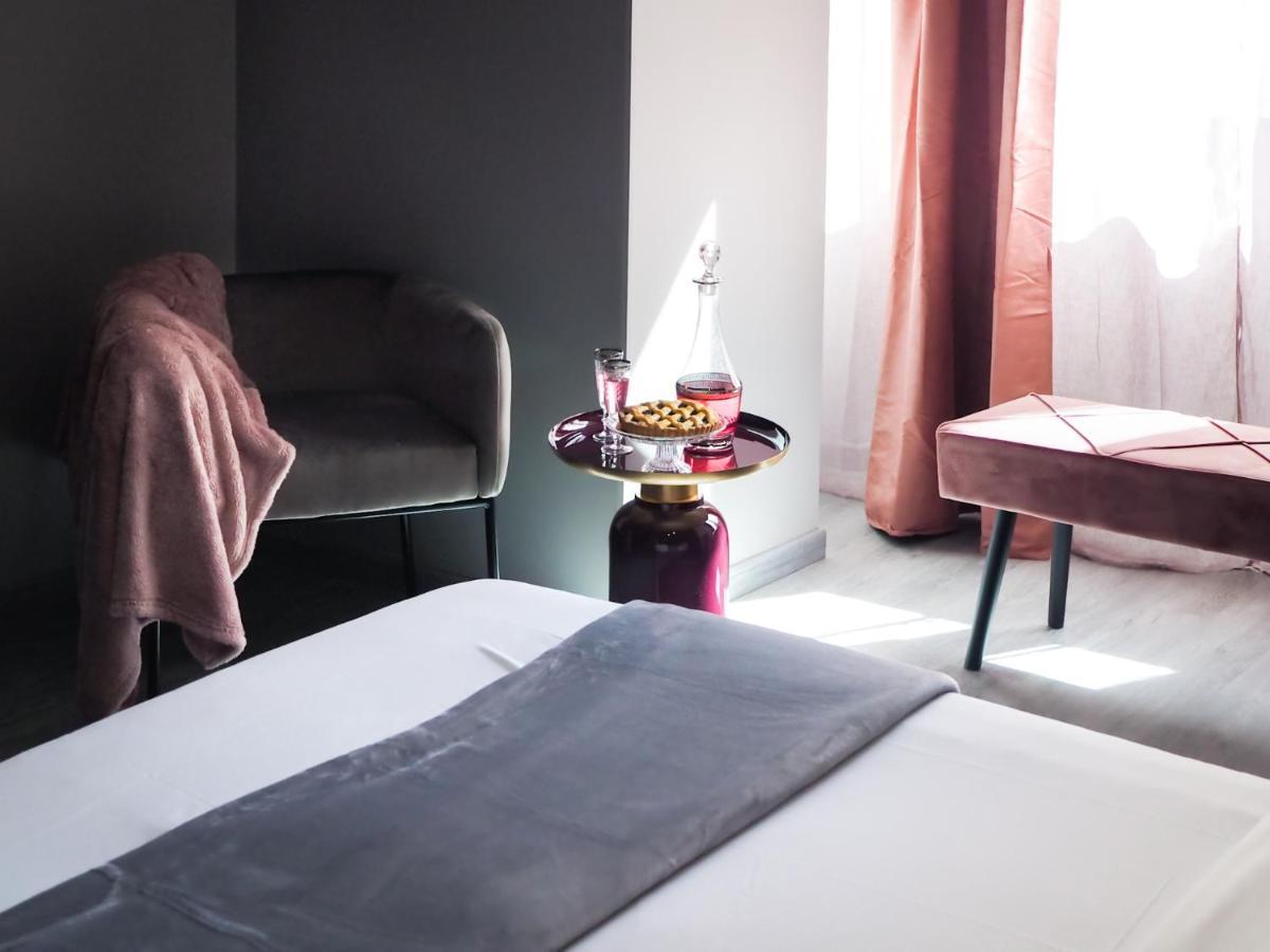 C'Est La Vie Suites Rome Bagian luar foto