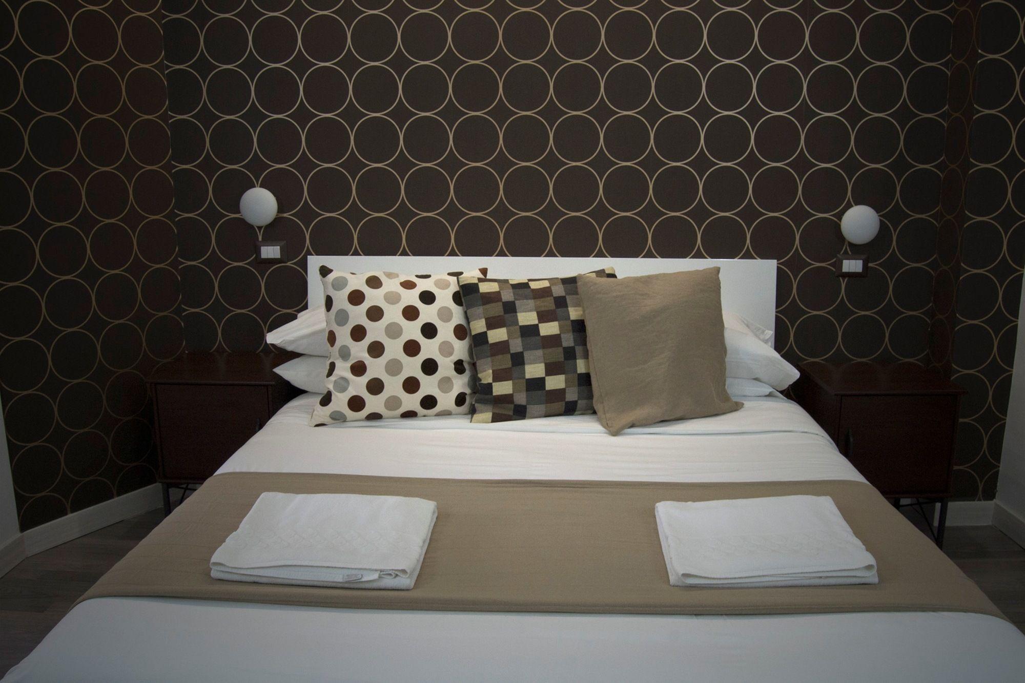 C'Est La Vie Suites Rome Bagian luar foto